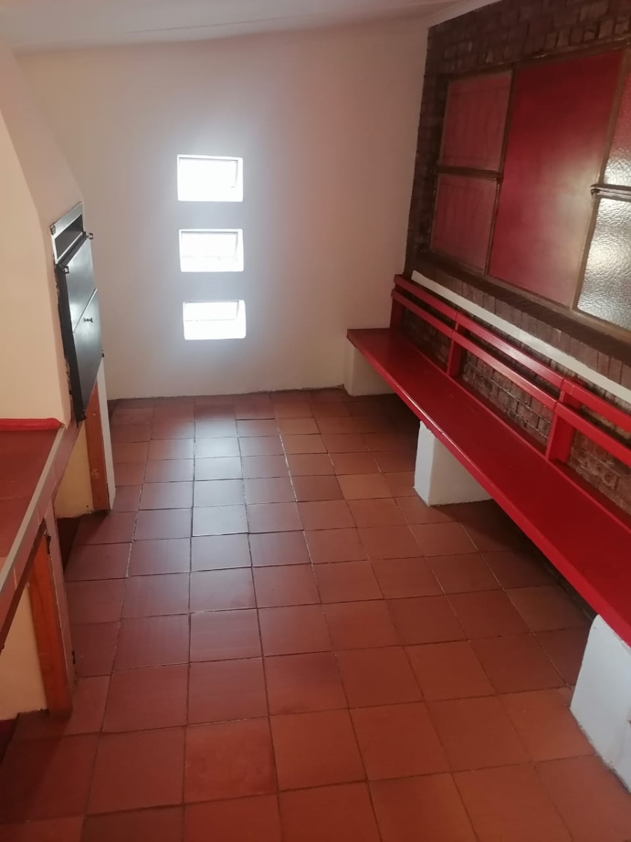 To Let 3 Bedroom Property for Rent in Madeira Park Eastern Cape